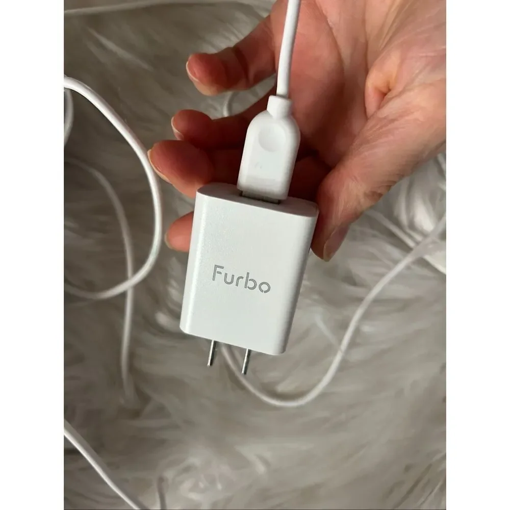 Furbo treat throwing machine with camera white